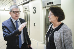 Kuntatyönantajien Markku Jalonen ja SuPerin Silja Paavola kohtasivat tänään Kuntatalolla.