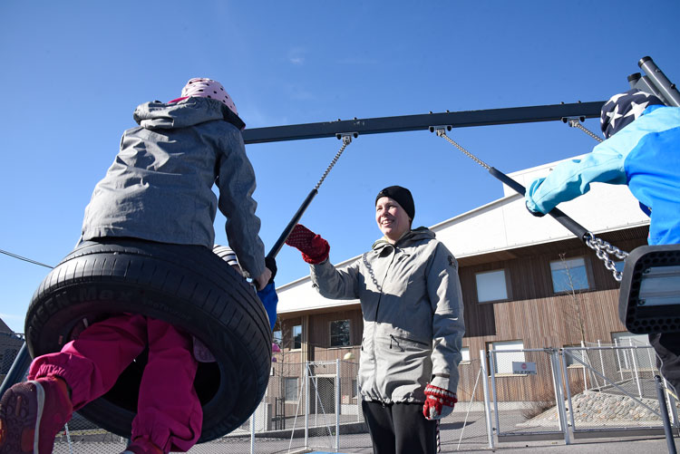 Lastenhoitaja Johanna Hyrske